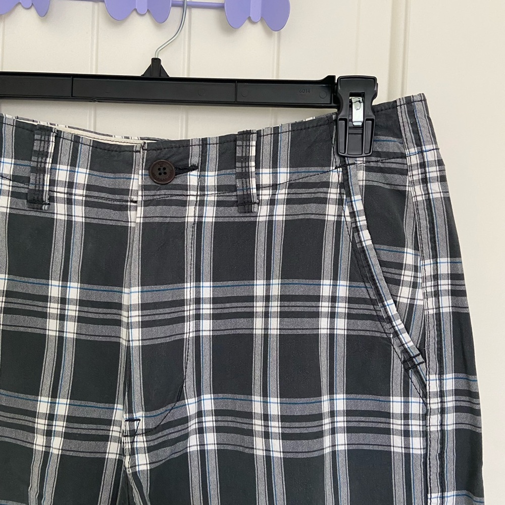NWOT American Eagle men’s gray white plaid longer length khaki shorts‎ size 33 - Picture 2 of 7